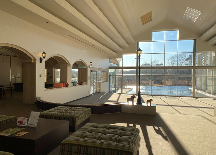 大自然を感じられる「天馬夢」の館内(実際と多少異なる場合がございます)